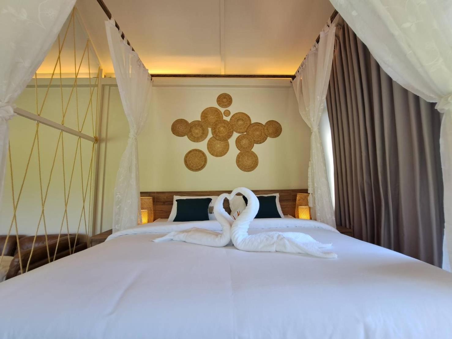 Baan Nai Baan Nok Resort Nakhon Nayok Exterior photo